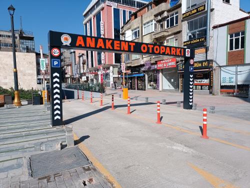 an empty street with a sign for an ancient oatown at Samlife Apart in Samsun