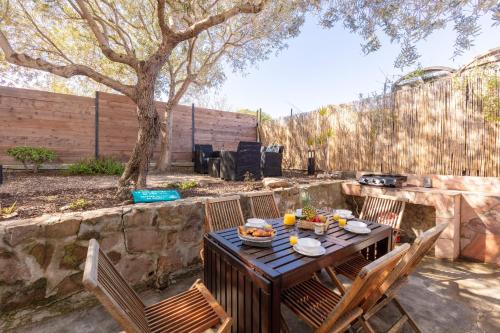 La Janette, charmante villa pour 6-8 pers avec une situation idéale, proche des plages et du sentier du littoral