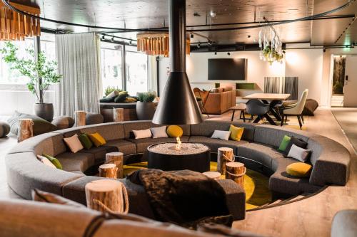 Χώρος καθιστικού στο Quality Hotel Sveitsi