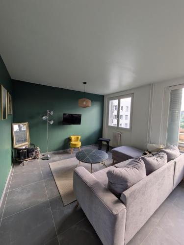 Photo de la galerie de l'établissement Appartement Cosy et Confortable, à Villefranche-sur-Saône