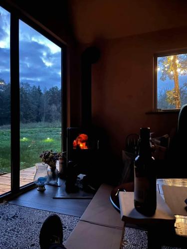 Foto sihtkohas Sudvariškės asuva majutusasutuse Here & Now Tiny House galeriist