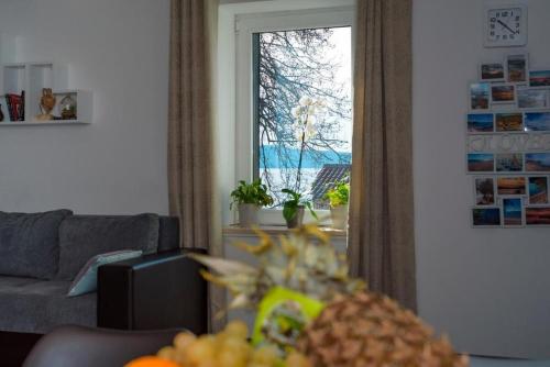 Apartment 4483-2 for 6 Pers in Kastel Kambelovac