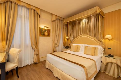 Hotel A La Commedia photo 44