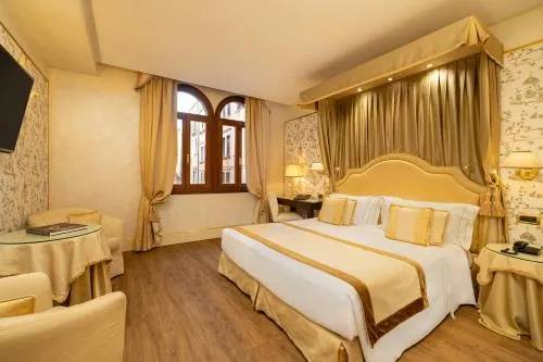 Hotel A La Commedia photo 11