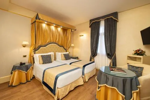 Hotel A La Commedia photo 12