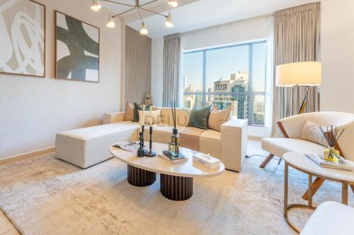 Close to Major Landmarks 3BR and Assistant Room with Marina Views, Rimal 5, JBR by Deluxe Holiday Homes