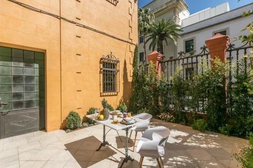 AoA Maestranza Apartment