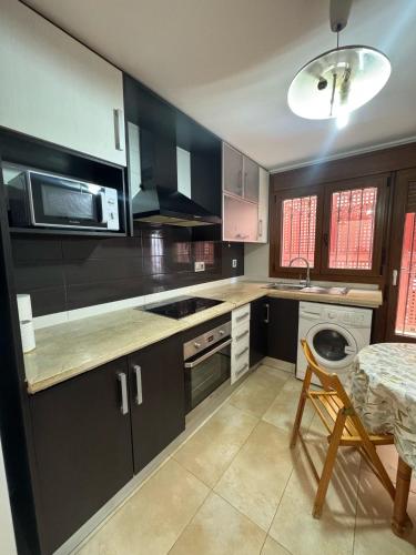 Una cocina o cocineta en Anosa