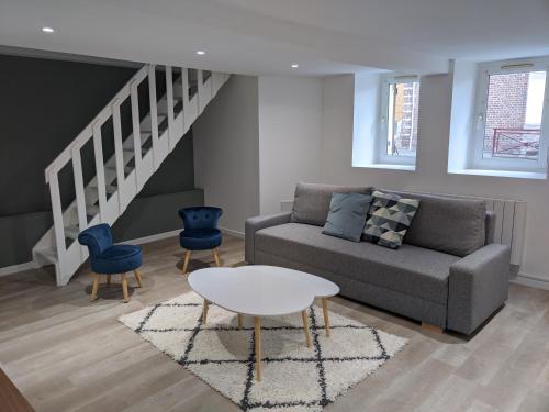 Maison Rénovée & Spacieuse, Idéale Familles & Groupes, Proche Aéroport