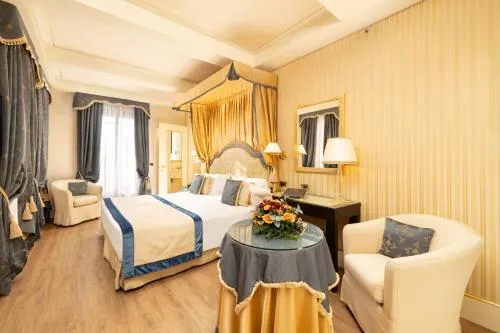 Hotel A La Commedia photo 24