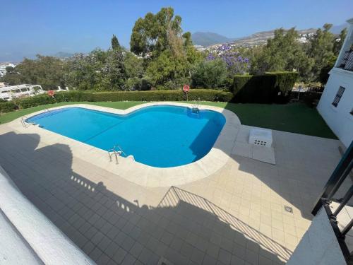 Luxury Townhouse Sea Views 10 Min from Puerto Bans