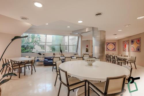 a dining room with a table and chairs at HOTIDAY Room Collection - Trapani in Trapani