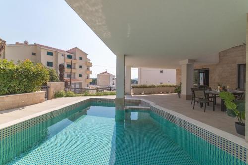 Luxury Villa close to the beach with pool ABEONA