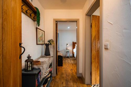 Η κουζίνα ή μικρή κουζίνα στο Cosy Farm Conversion In The Heart Of Pembrokeshire