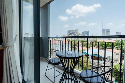 Un balcón o terraza de Botum Domrey Hotel