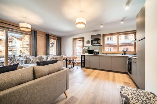 Η κουζίνα ή μικρή κουζίνα στο Apartment Fyndor, Morzine - by EMERALD STAY