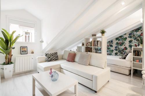 Charming Apartment in Heart of Madrid