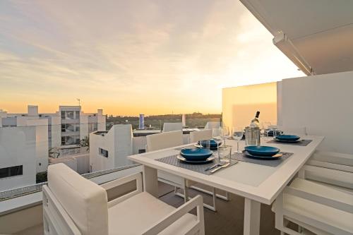 Le Mirage modern apartment with sea views