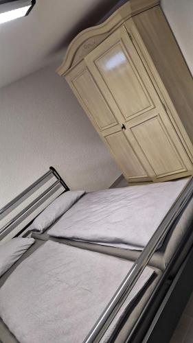 Ένα ή περισσότερα κρεβάτια σε δωμάτιο στο Room Eva