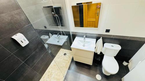 Room City Estepona Montemayor 2BR pool and garage