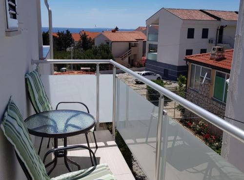 Apartments Golden Horizon with Heated Pool