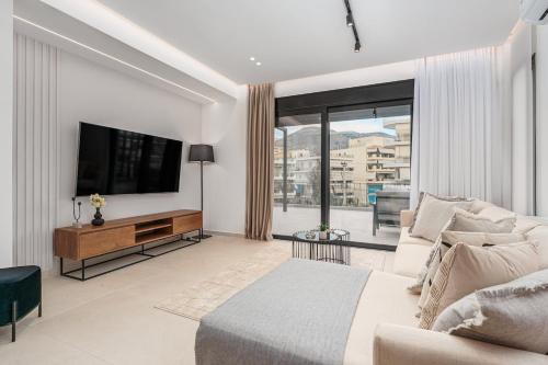 Elegant Penthouse 2 BRs - Large Veranda with View