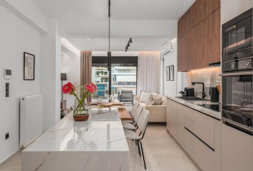 Elegant Penthouse 2 BRs - Large Veranda with View