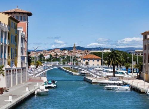 Appartement neuf, climatisé et au calme à Fréjus Plage