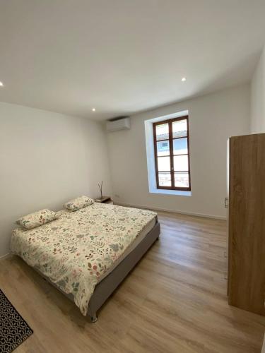 Photo de la galerie de l'établissement Charming Riverside Apartment, à Largentière