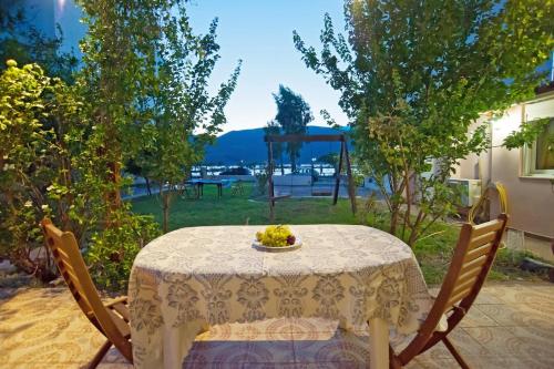 Villa Elli 1 Beach front with garden