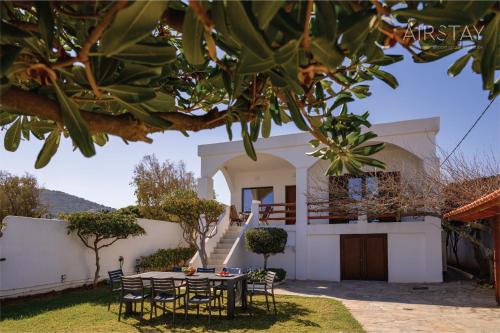 Nami Villa Beach front airport by Airstay