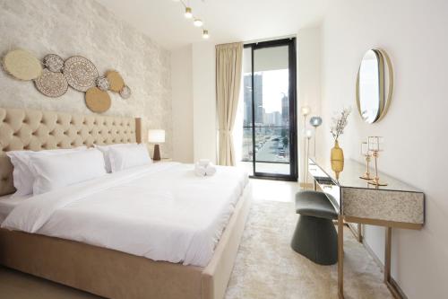 Modern 2 bedroom in Binghatti Crescent JVC- Truebleu vacation homes