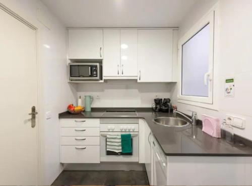 Ramblas Rentals Unique & Spacious Flat 4BR Terrace 20M Ramblas