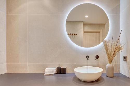 Luxury Flats AVP by Clabao