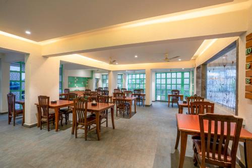 Restaurace v ubytování Hotel StayBird - Nest, Kharadi