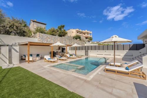 Πισίνα στο ή κοντά στο Elysian Villa 1 - With Private Pool