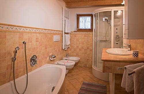 Hotel Waldheim Belvedere tesisinde bir banyo