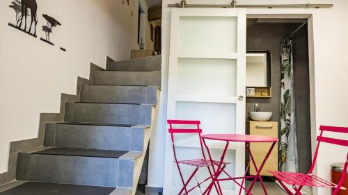 Photo de la galerie de l'établissement Beau mas avec piscine 6 pers, à Pujaut