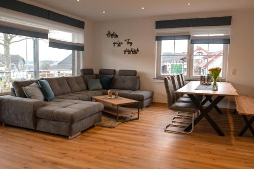 Ruang duduk di Ferienhaus "Familytime" mit großem Garten