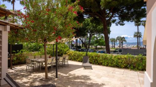 Superbe Villa-Appartement sur la Croisette avec grande terrasse