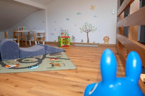 Ruang duduk di Ferienhaus "Familytime" mit großem Garten