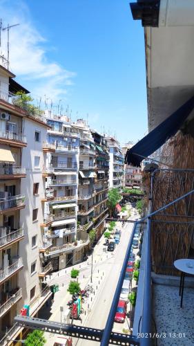 Central University flat - Πανεπιστήμιο - Έκθεση