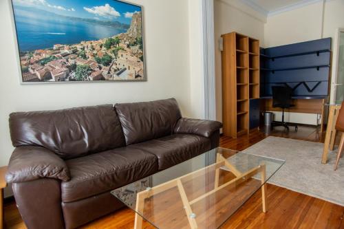 Central University flat - Πανεπιστήμιο - Έκθεση