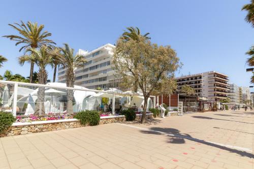 Apartamento en primera línea de playa Holiday Center