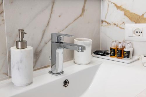 Φωτογραφία από το άλμπουμ του Duomo Suite - 3 minutes from the Duomo στο Μιλάνο