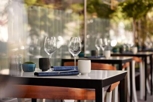 Restaurant ou autre lieu de restauration dans l'établissement Hilton Vienna Park