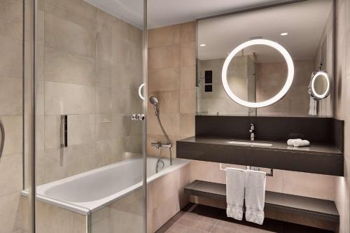 Salle de bains dans l'établissement Hilton Vienna Park
