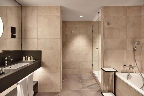 Salle de bains dans l'établissement Hilton Vienna Park