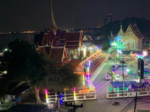 Hiburan malam untuk tetamu yang menginap di Beach Front Condo Centerviews Bangsaray Floor 7