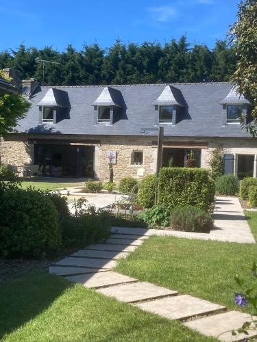 Fairytale property between nature sea and city